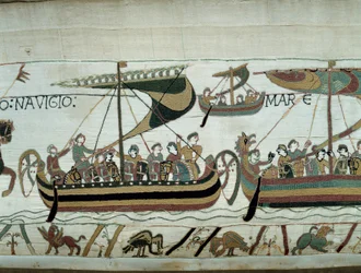 Erobringen av England av Vilhelm Erobreren (1027-1087) i 1066: de normanniske flåtene er på vei til England Detalj av Bayeux-teppet eller broderi av dronning Mathilde