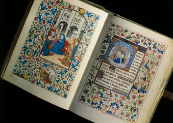 Dobbeltside av et åpent manuskript (bok): nedstigningen av Den Hellige Ånd. Miniatyr etter Breviary of Mary of Burgundy