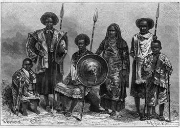 Menneskezoo: gruppe av Assabais, en stamme fra Etiopia, som da var en italiensk koloni. Utstilt i Torino som en del av Den nasjonale utstillingen i 1884. Stikk i «La Nature. Revue des sciences et de ses applications aux arts et à l