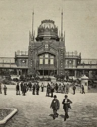 Hovedfasaden til United Exhibitions, Milano, Italia, gravering fra fotografi av Treves-brødrene fra L#39;Illustrazione Italiana, år XXI, nr. 18, 6. mai