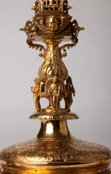 Relikviekors. Metallsmedarbeid med juveler. Opprinnelseskloster (Saint-Amand Tournai, tidligere Elnone. 1500-tallet. Detalj.