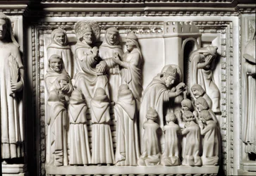 St Augustine ark med relikvier av helgenen, detalj av relieff som viser disputasen og dåpen av St Augustine. Marmor skulptur