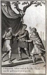 Den romerske keiseren Julian (Flavius Claudius Julianus, Julian the Apostate, Julian the Philosopher, Julian II) (332-363) gir tilbake til kongen av det germanske folket i Chamaves sønnen som han trodde han hadde mistet. 4. århundre. Gravering i «Beaute de