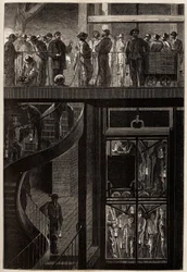 Nedstigningen av gruvearbeidere (menn, kvinner og barn) gjennom heisburet inn i de underjordiske galleriene til Creusot-kullgruvene. Gravering for å illustrere en reise til Creusot og gruvene i Saone og Loire, i 1865, av L. Simonin, i "" Le tour du m