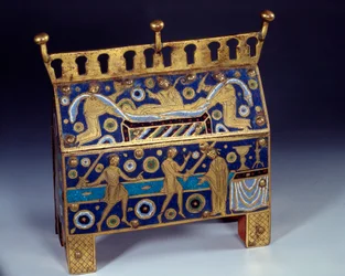 Kunstgjenstand: Emaljejakt, gull og kobber av Saint Thomas Becket (1118-1170), erkebiskop av Canterbury. Det er dekorert for representasjoner av attentatet på Archeveque den 29/12/1170 i Cathedrale of Cantorbery og dens begravelse. 1220 ca.