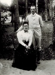 Vladimir Dmitrievich Nabokov (1870-1922) og Elena Ivanovna Rukavishnikova (1876-1939), Anonym. Fotograf, ca 1896, Museum of Regional Studies, Rozhdestveno