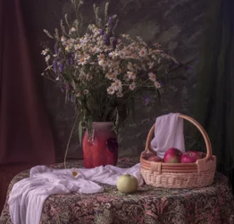 Landlige blomster og epler