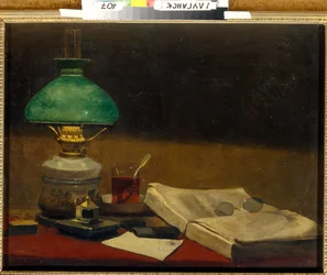 ""Nature morte"" (stilleben) Bok, skrivebordslampe, glass og en kopp te - Maleri av Vasili Polenov (1844-1927) Olje på lerret Dim 61,3x79,3 cm Regionalt kunstmuseum, Lugansk