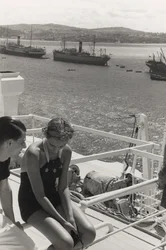 Et par om bord på cruiseskipet «Oceania», fra albumet «At the Edge of Oceania 28. juli til 10. august 1935»