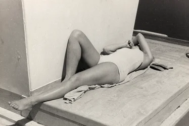 Solbader om bord på cruiseskipet «Oceania», fra albumet «At the Edge of Oceania 28th July to 10th August 1935»