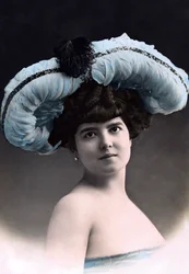 Paule Delys , teaterskuespillerinne, 1904.