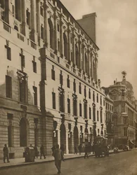 Bygninger som representerer det nye London i Moorgate Street, ca. 1935