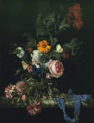 Blomsterstilleben med urverk