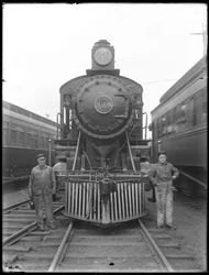 Erie Railroad lokomotiv, front mot front, ca. 1911-12