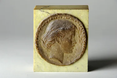 Medaljongportrett av Agatha Thornycroft, ca. 1900 (voks)