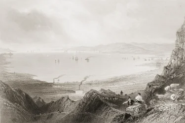 Belfast Lough, County Antrim, fra 'Scenery and Antiquities of Ireland' av George Virtue, 1860-tallet