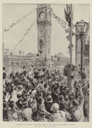 Det kongelige besøket til Irland, hertugen og hertuginnen av York passerte Albert Memorial i Belfast