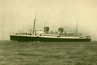 Royal Mail Motor Liner Asturias 22 500 tonn brutto, c1930.
