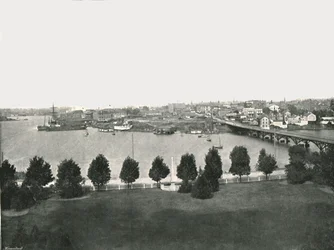 Utsikt fra regjeringsbygningene, Victoria, Canada, 1895.
