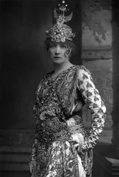 Sarah Bernhardt 1844-1923, fransk sceneskuespillerinne, 1890.