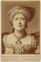 Frøken Ellen Terry som «dronning Katherine»