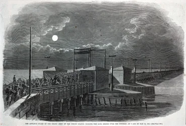 Forhåndsgarden til den store arméen i USA krysser den lange broen over Potomac klokken 02.00 den 24. mai 1861, fra Harper#39;s Weekly, 8. juni 1861