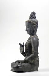 Bodhisattva i nepalesisk-kinesisk stil (lakk, klut, spor av blå, gull og grønn maling og bladgull)