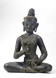 Bodhisattva i nepalesisk-kinesisk stil (lakk, klut, spor av blå, gull og grønn maling og bladgull)