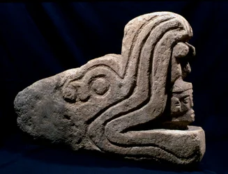 Ballspillmarkør fra Mixco Viejo, Guatemala, post-klassisk periode (stein)