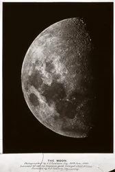 Den gibbous månen