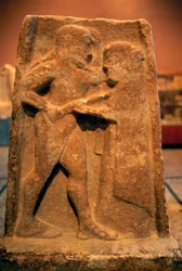 Stele med relieff som viser Agamemnon og Klytemnestra, gresk sivilisasjon, 600-tallet f.Kr.